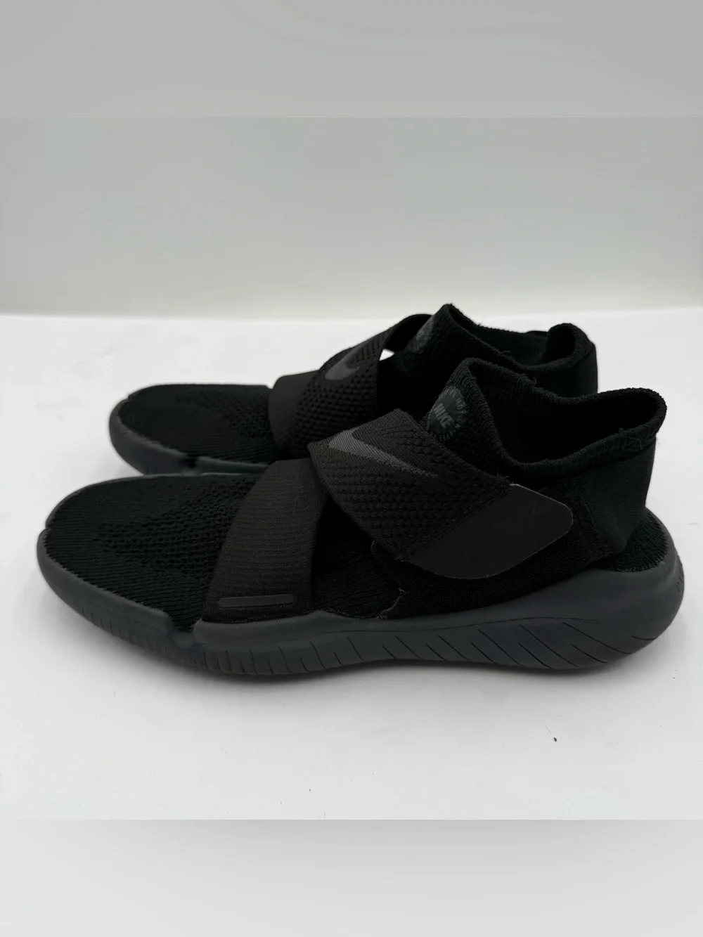 B44 Nike Free RN Motion Flyknit 2018 Black - Men's Size 9